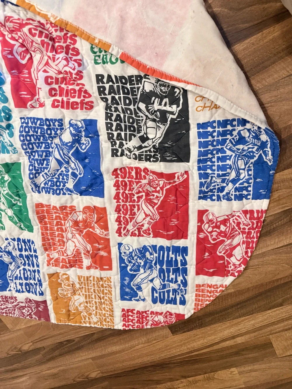 Vintage 70s Sears NFL Football Teams Quilt Blanket Light Weight Full/Queen Eagle